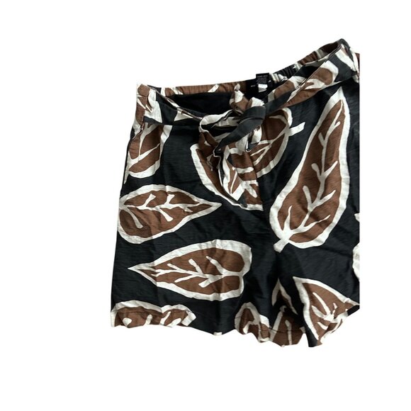 WHO WHAT WEAR Brown Black High Waist Leaf Print Shorts Size Small - Picture 4 of 6